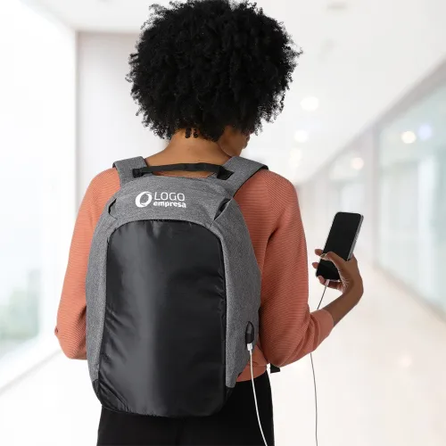 Mochila Anti-Furto USB 24L