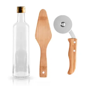 KIT PARA PIZZA COM CORTADOR, ESPÁTULA E GARRAFA - 3 PÇS