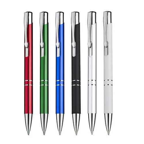 Caneta esferográfica em metal com escrita em azul, cor brilhosa e detalhe brilhoso-CM3890