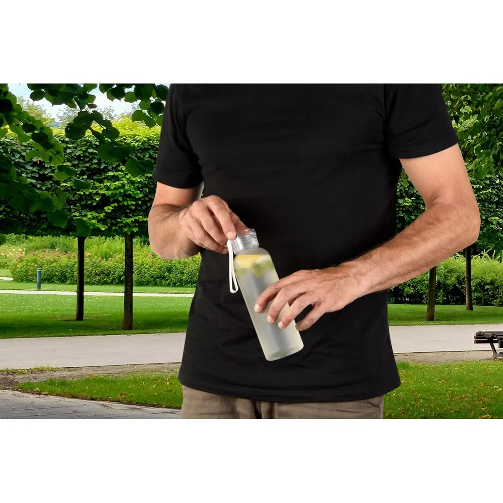 CARGNIN. Squeeze esportiva em PET 100% reciclado, com acabamento fosco 600 mL