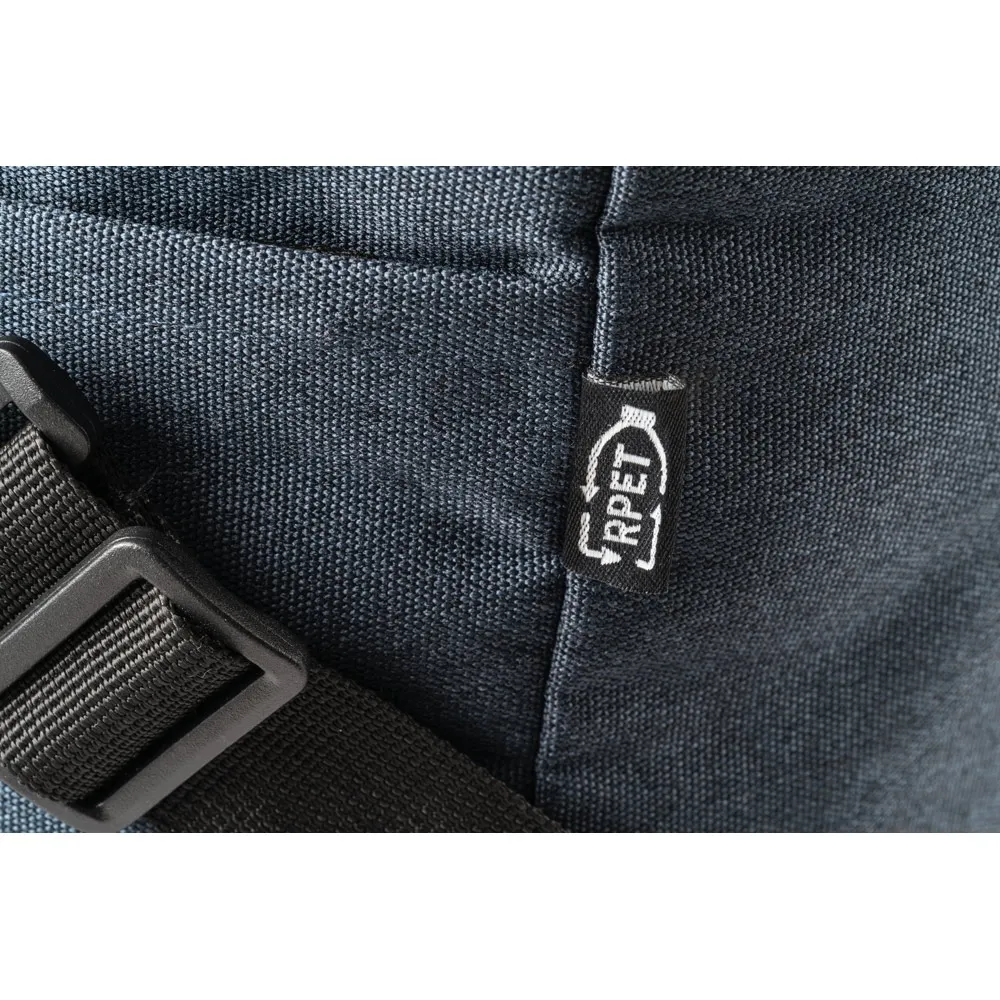 REPURPOSE SPORTS. Bolsa esportiva em poliéster reciclado 600D de alta densidade com fundo em placa semi-rígida 31 L