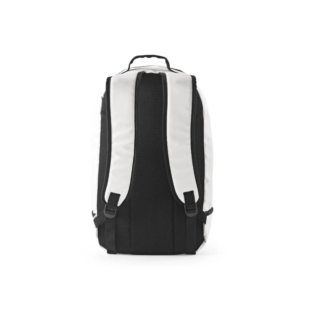 MANCHESTER. Mochila em poliéster reciclado 290T e sarja com compartimento para sapatos 25 L