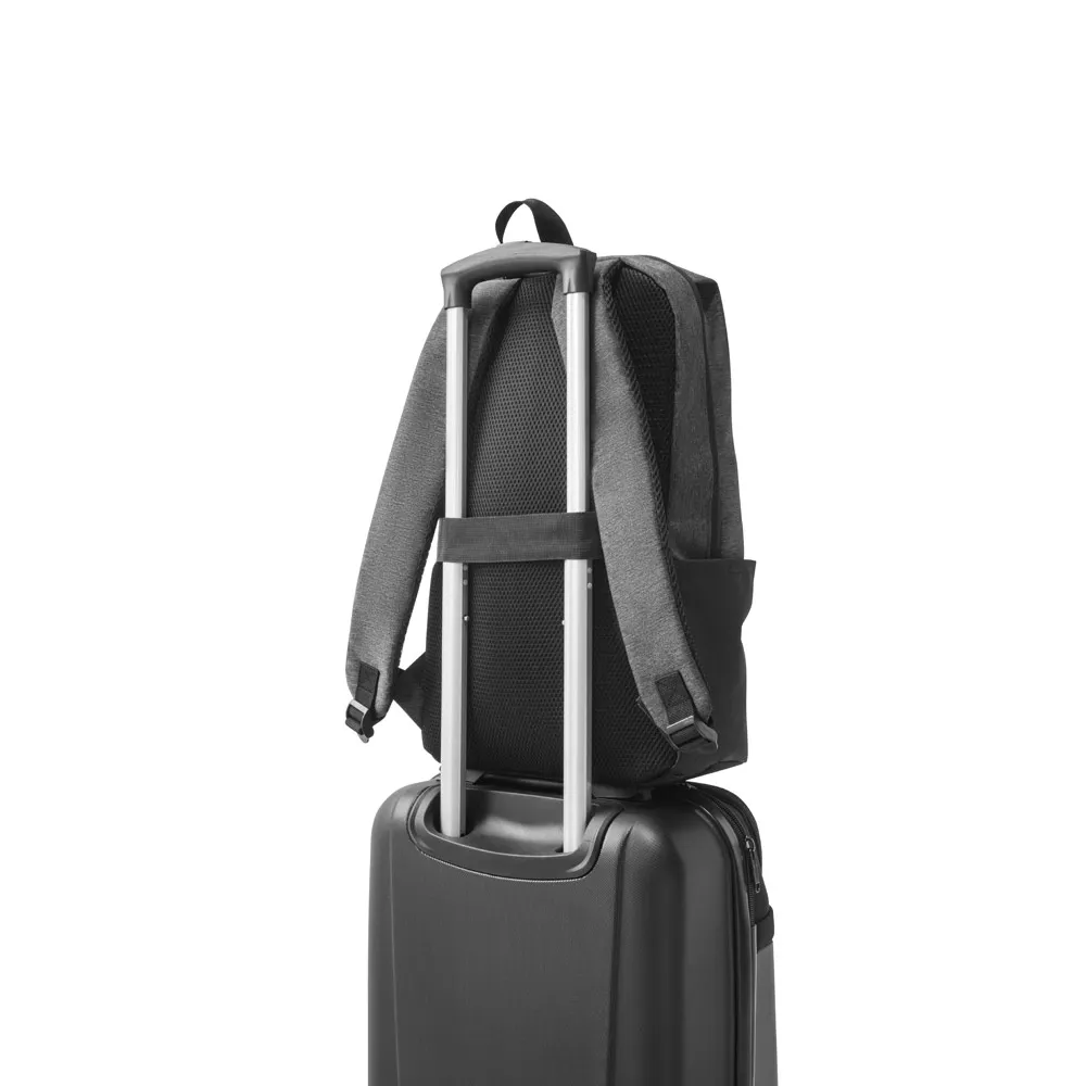 DOUALA. Mochila para notebook 15.6  em 300D de alta densiade 2Tone com nylon 17 L