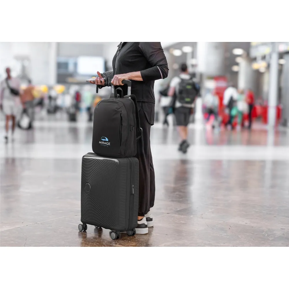 UDINE. Mochila com um compartimento de abertura total em poliéster reciclado 300D de alta densidade (16 )