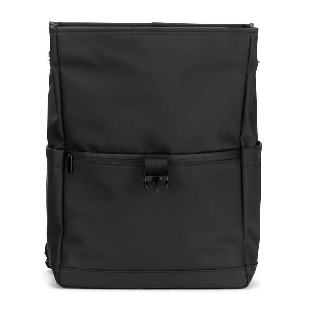 AZORES BAG. Mochila para computador portátil (16 ) em PU, com pala que cobre todos os compartimentos