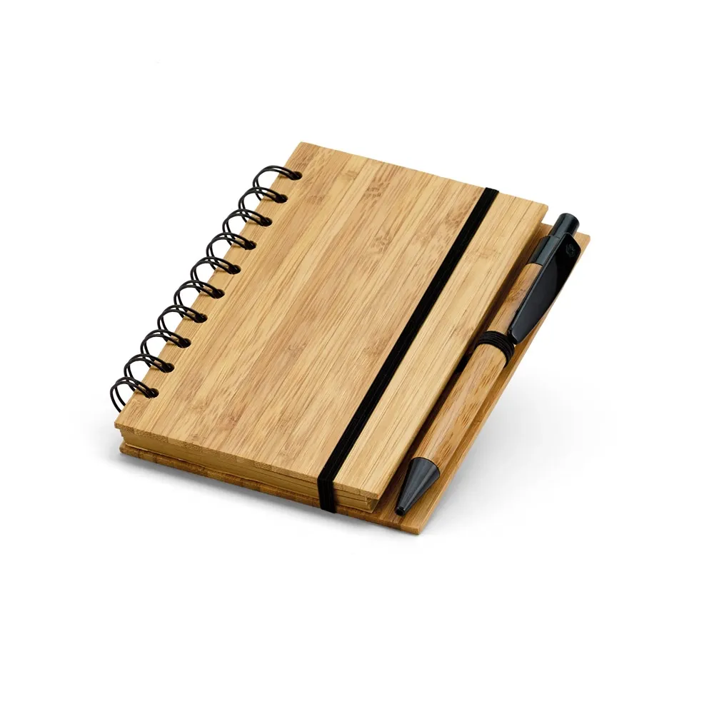 DICKENS A6. Caderno A6 em bambu com páginas pautadas recicladas-93486