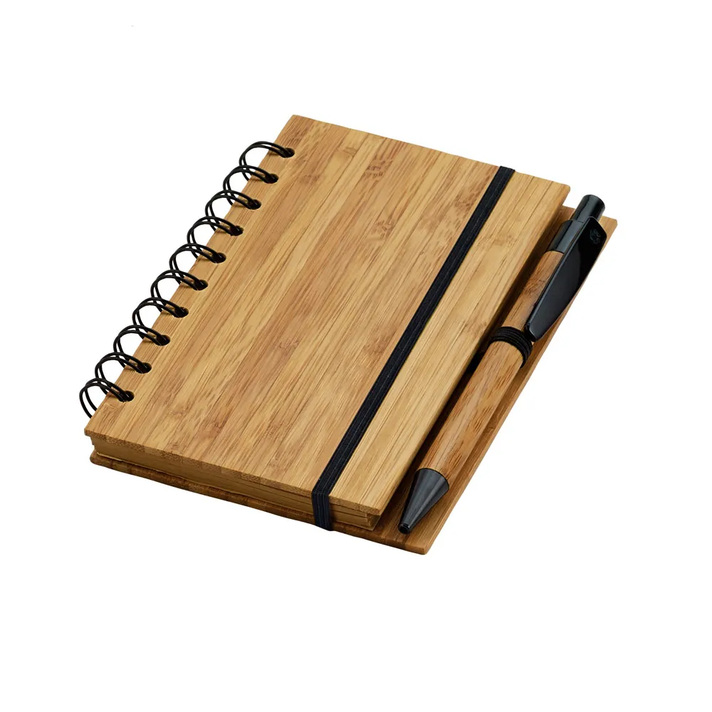 DICKENS A6. Caderno A6 em bambu com folhas pautadas recicladas