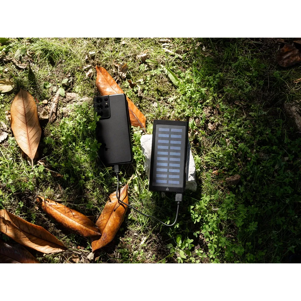 CLERK. Bateria portátil em alumínio 100% reciclado 8 000 mAh