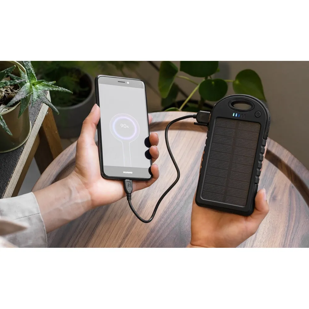 DAY. Bateria portátil solar em ABS com painel solar e LED 2 000 mAh