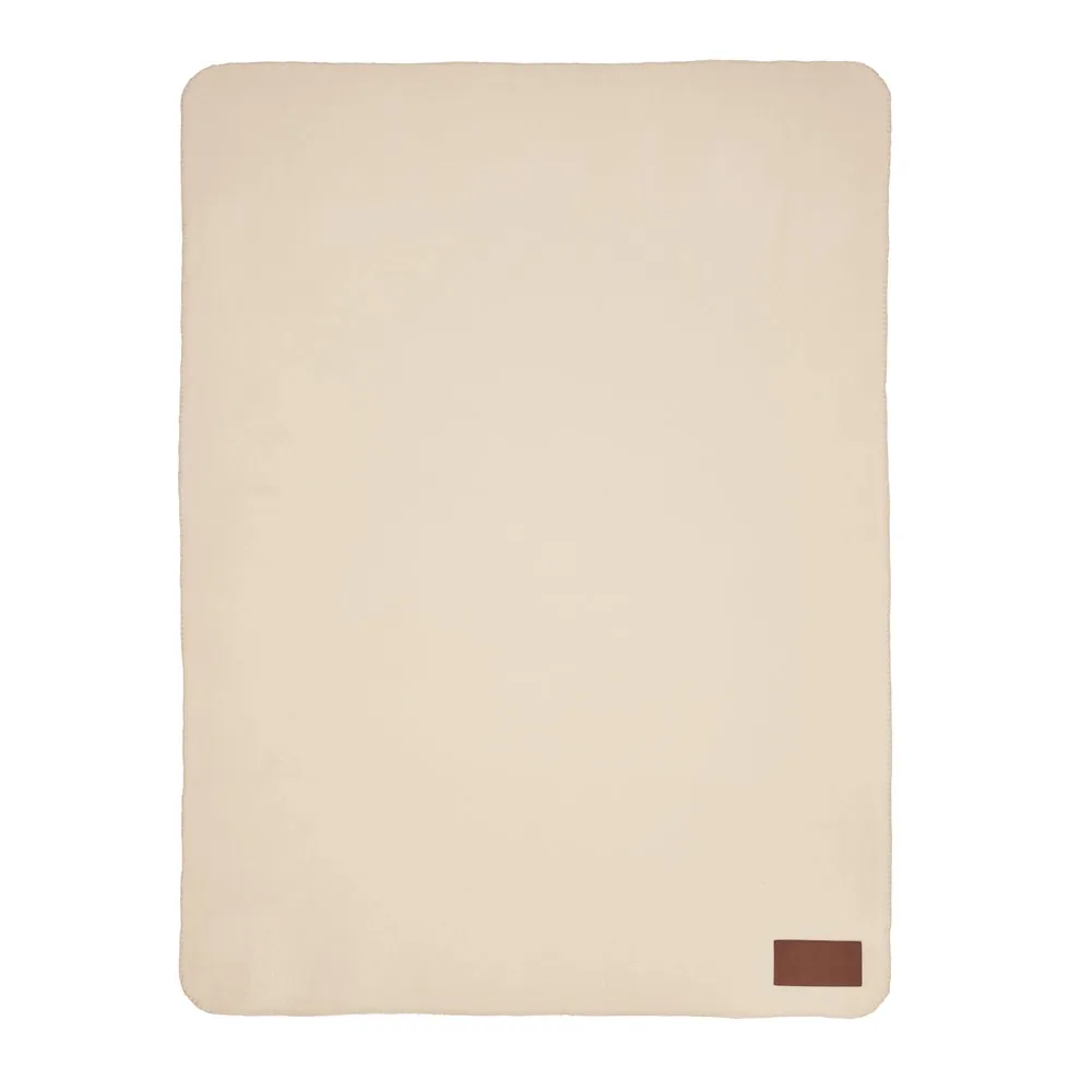 COZY. Manta em tecido polar, 100% poliéster reciclado (100% rPET)