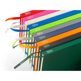 Miniatura de imagem do produto ANNE. Caderno A5 de capa dura em poliéster 100% reciclado (100% rPET) com cantos redondos e folhas pautadas