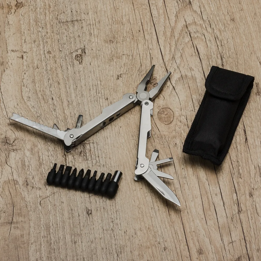 #Alicate de Metal retrátil com 21 funções