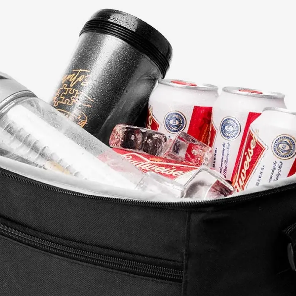 BOLSA TÉRMICA PRETA EM POLYESTER 600D/PEVA - 27X20X25CM