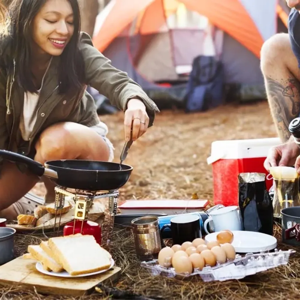 BOLSA TÉRMICA PRETA EM POLYESTER 600D/PEVA - 27X20X25CM