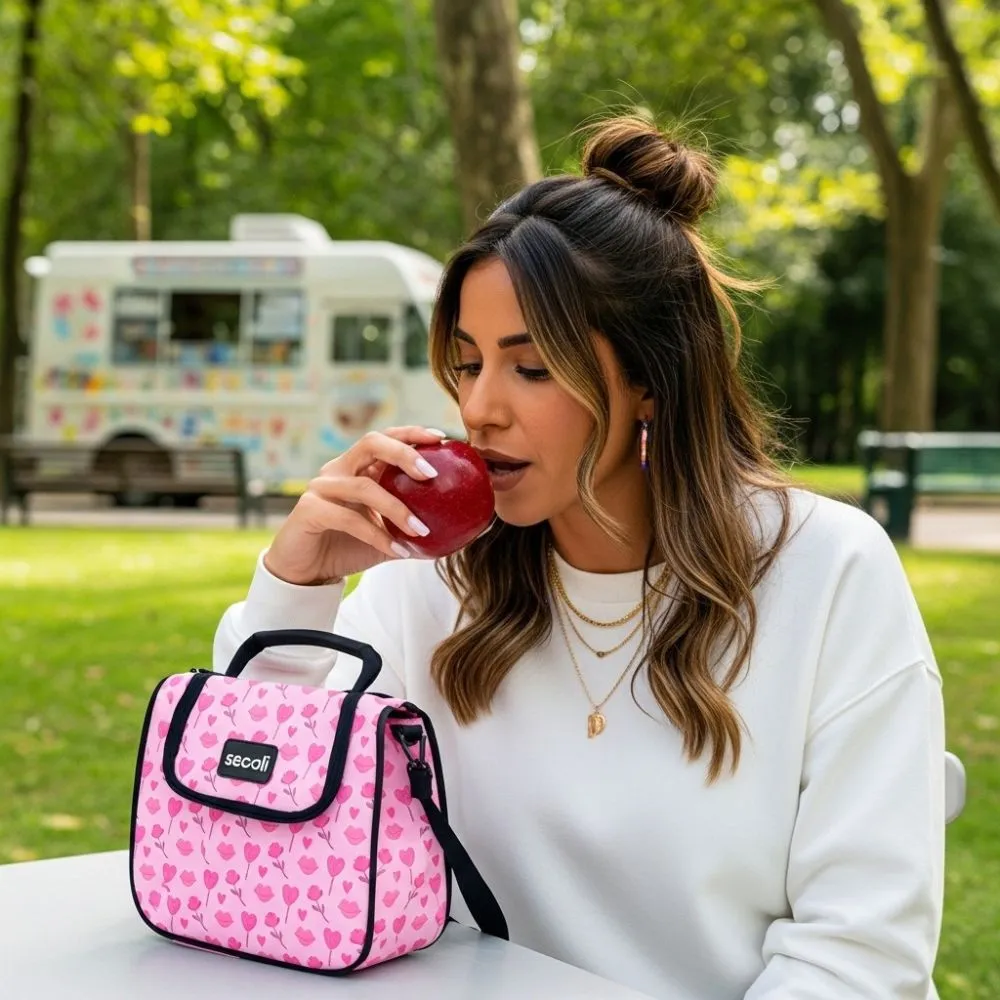 Bolsa Térmica Estampada com Corações 