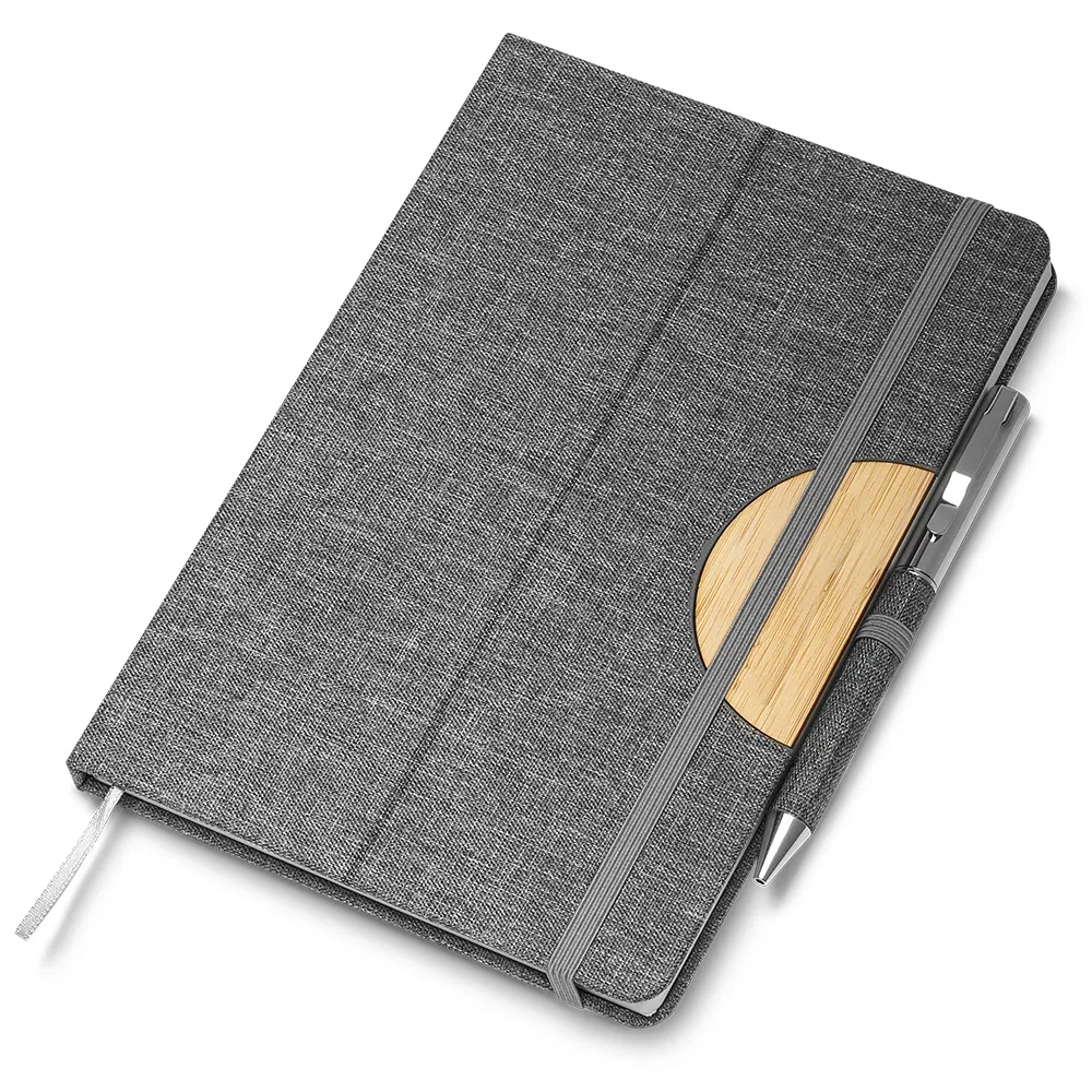 Caderno Capa em RPET e detalhe em Bambu