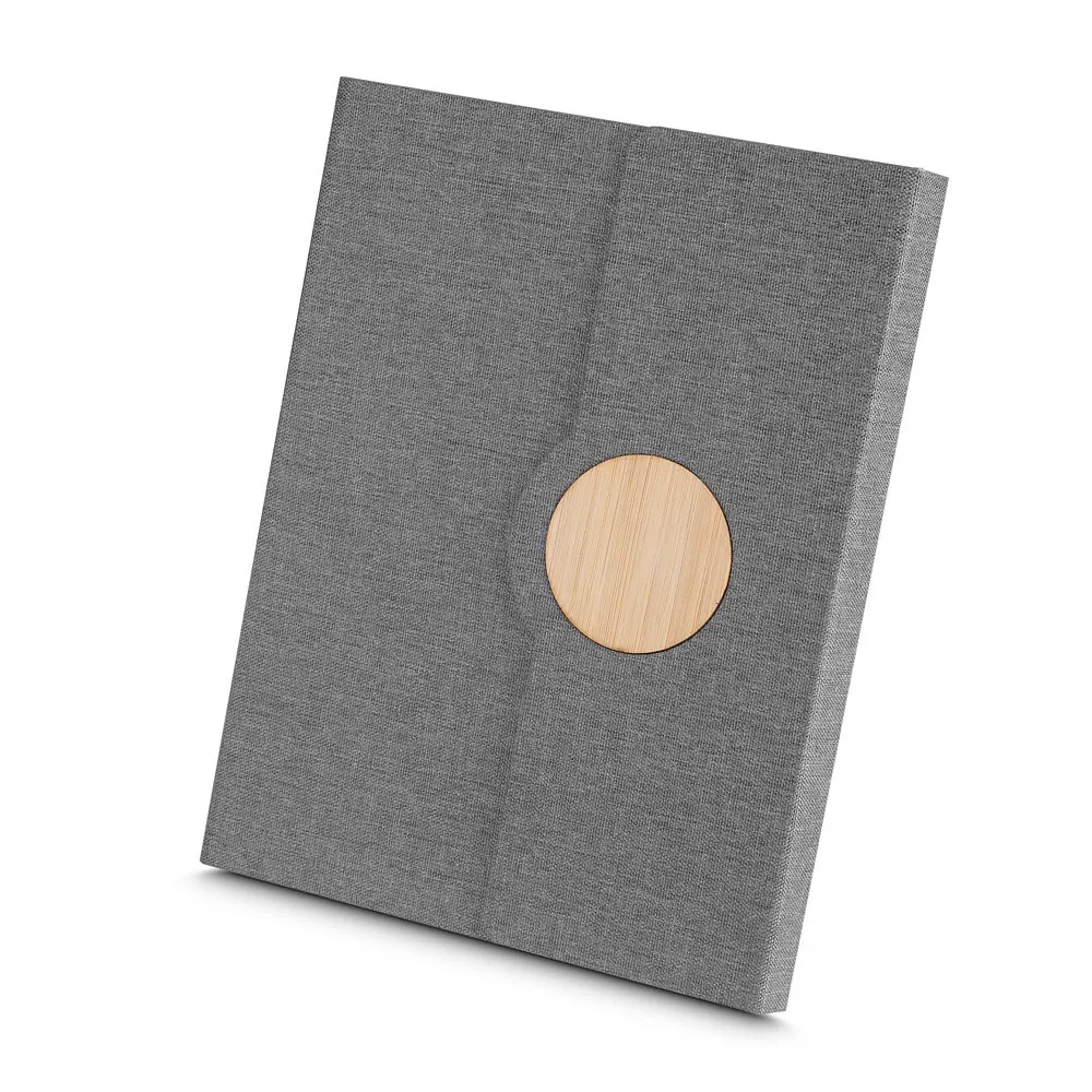 Caderno Capa em RPET e Detalhe em Bambu
