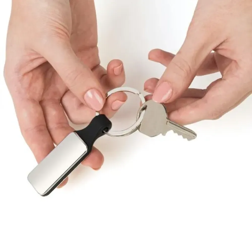 CHAVEIRO EM METAL/PU - PRATA/PRETO