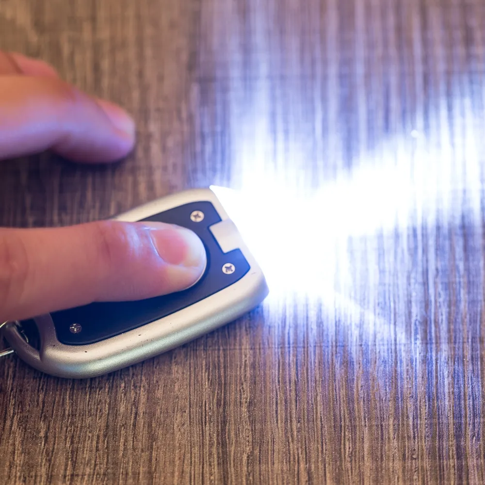 #Chaveiro Plástico Lanterna