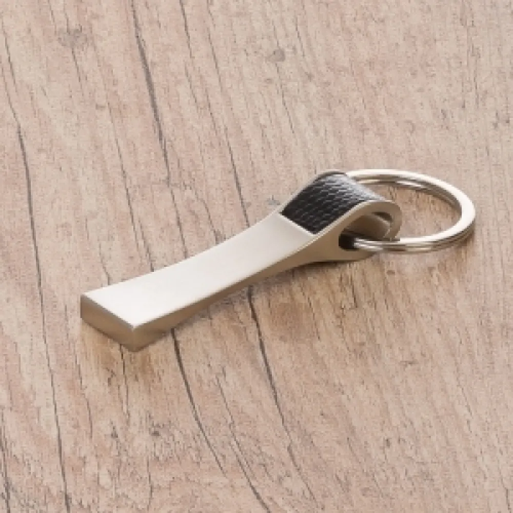 #Chaveiro Metal com Couro