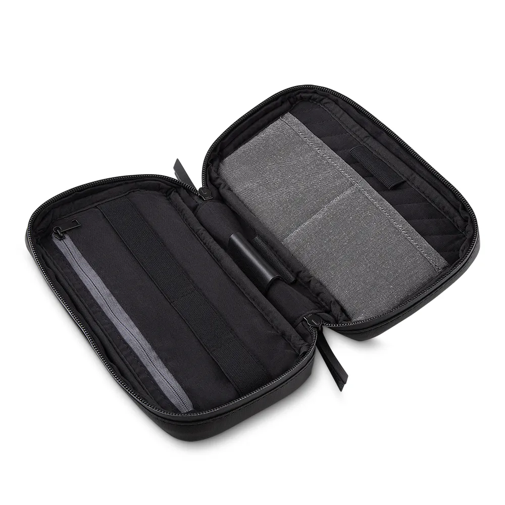 Estojo para carregador de celular.