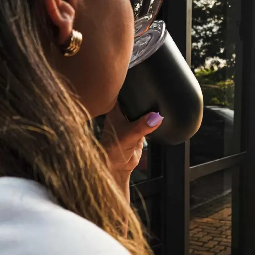 COPO TÉRMICO C/ TAMPA - PRETO - 340 ML