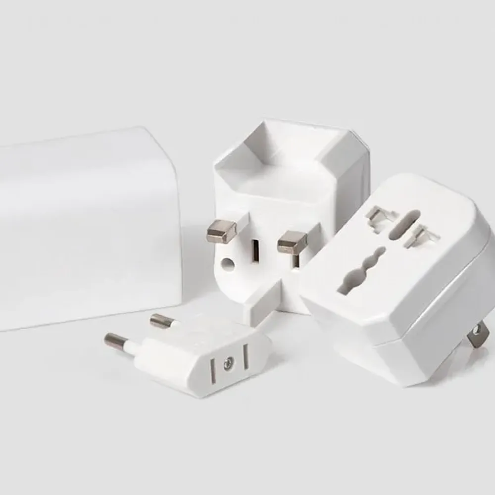 ADAPTADOR UNIVERSAL PARA TOMADA - BRANCO BRANCO-IN-00900-BRA