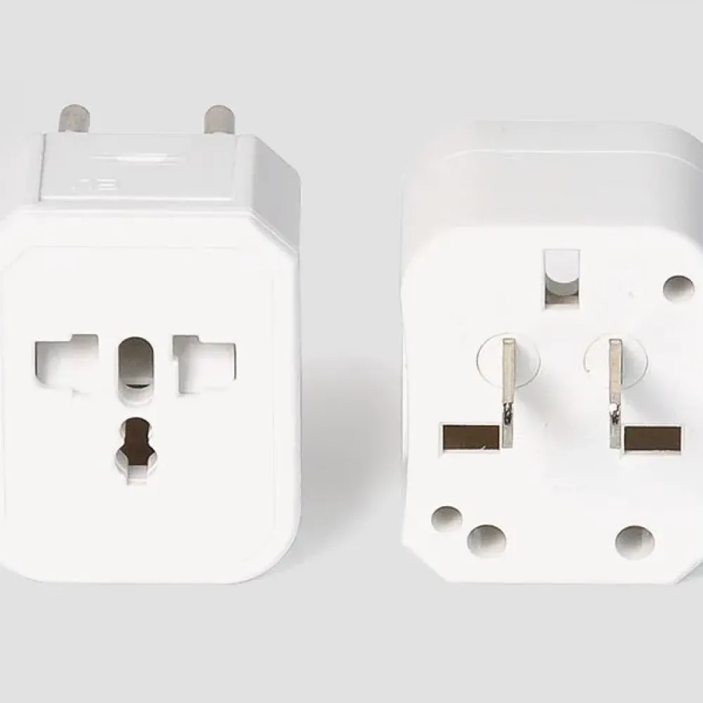 ADAPTADOR UNIVERSAL PARA TOMADA - BRANCO BRANCO