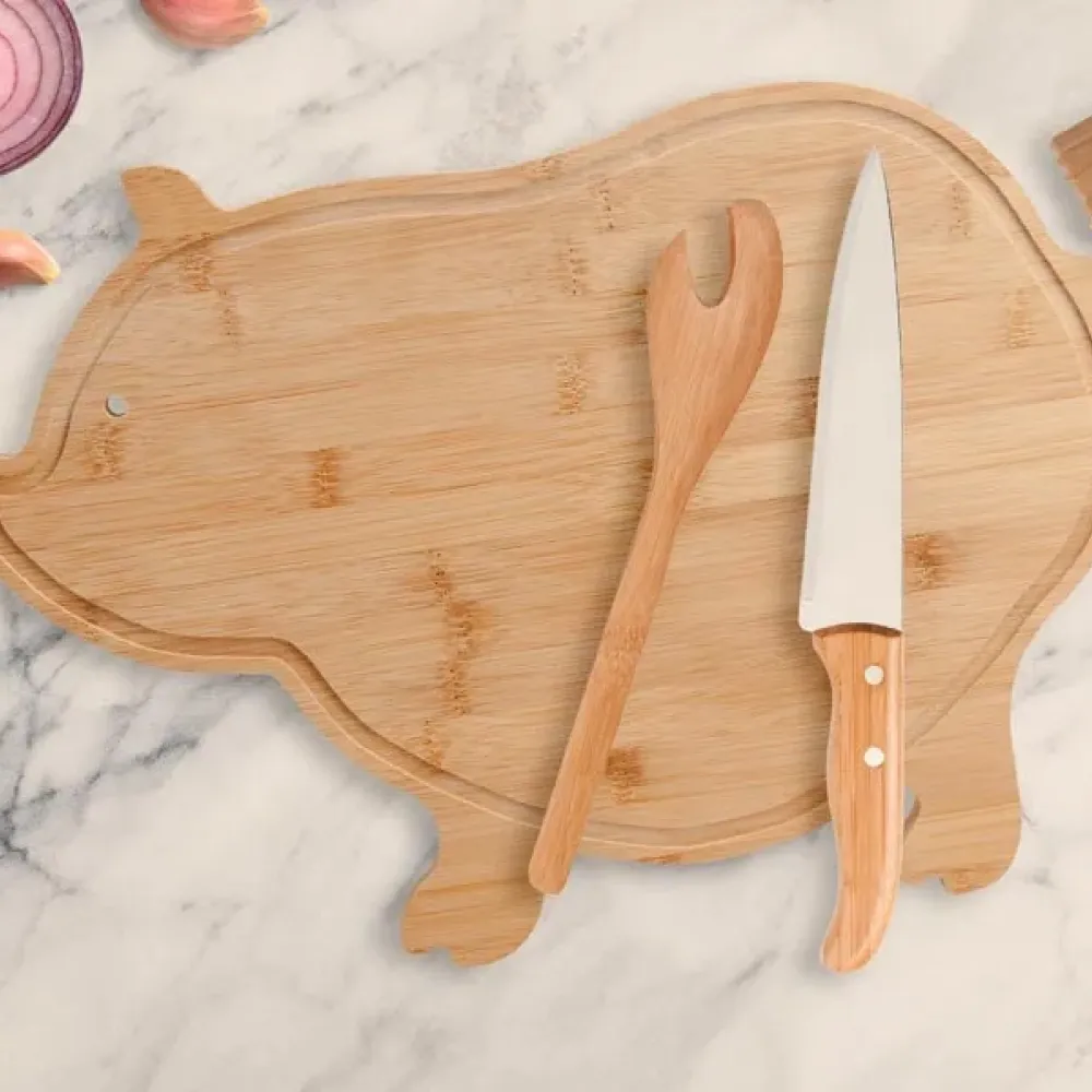 KIT PARA COZINHA EM BAMBU COM TÁBUA FORMATO PORCO