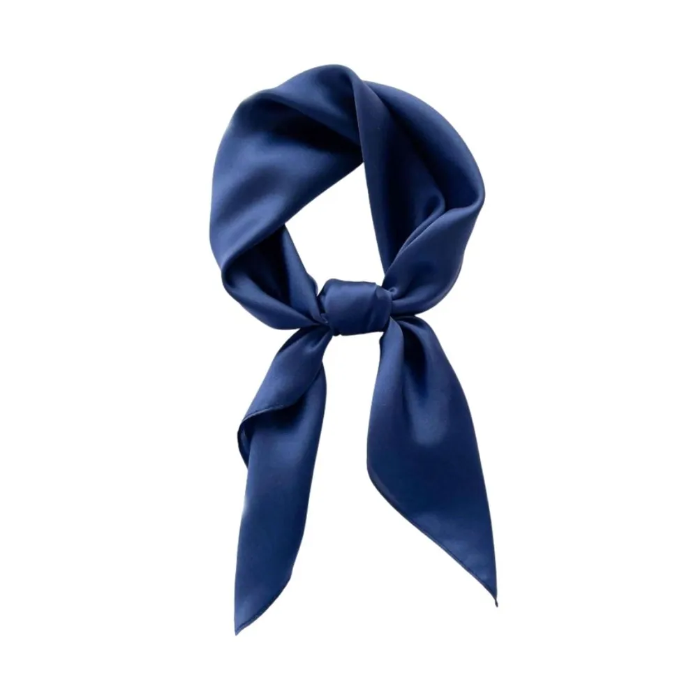 Lenço quadrado em poliéster-LC01