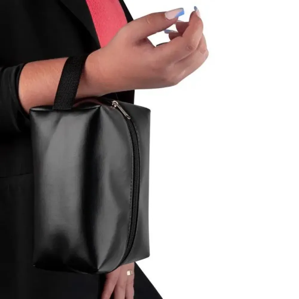 NECESSAIRE C/ ALÇA EM MATERIAL SINTÉTICO - PRETA