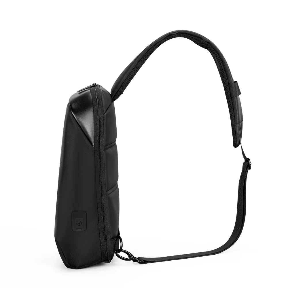 Mochila Transversal em Poliéster 600D