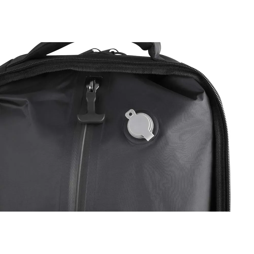 Mochila com compartimento a vácuo