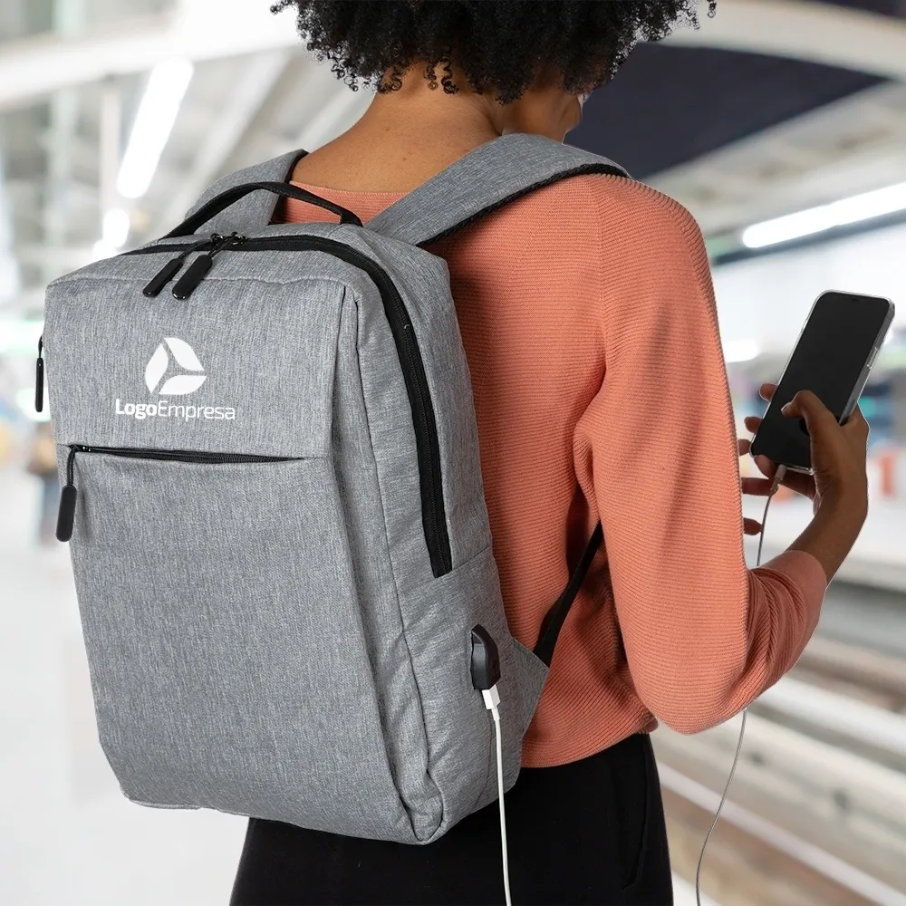 Mochila de Nylon USB 21L