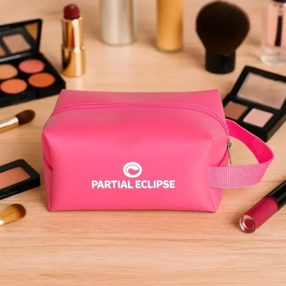 NECESSAIRE C/ ALÇA EM MATERIAL SINTÉTICO - ROSA