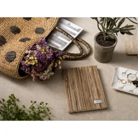 Miniatura de imagem do produto NERUDA II. Caderno A5 em palha natural com folhas pautadas recicladas