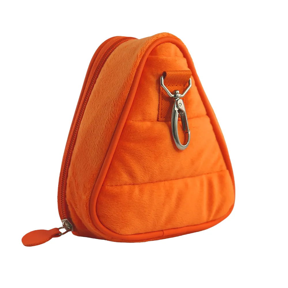 Necessaire Triangular Plush 