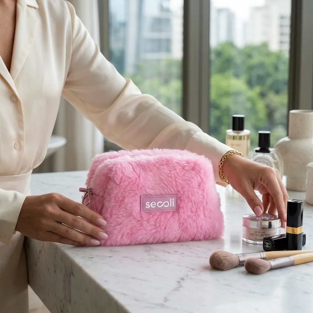 Necessaire de Pelúcia