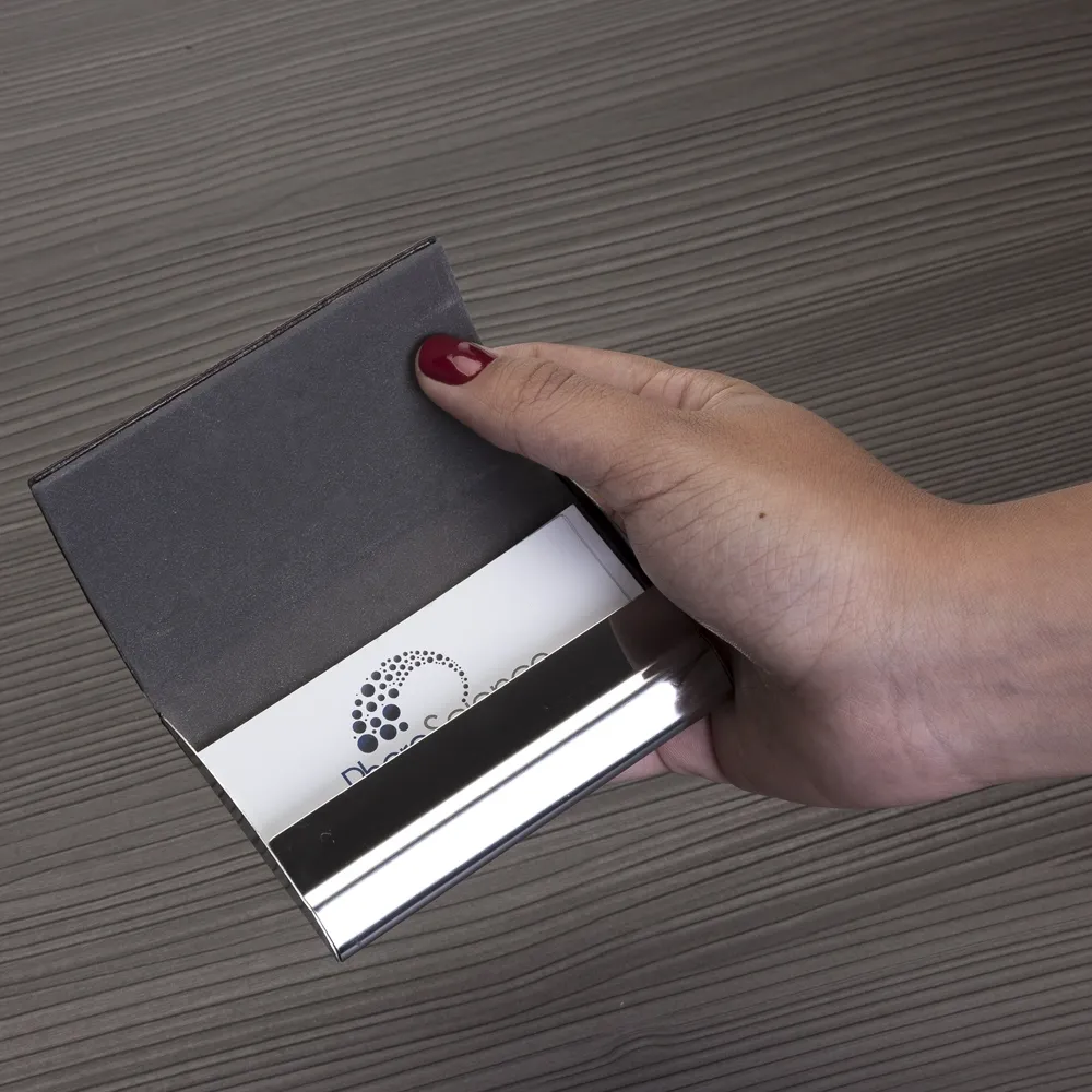 #Porta Cartão de Metal