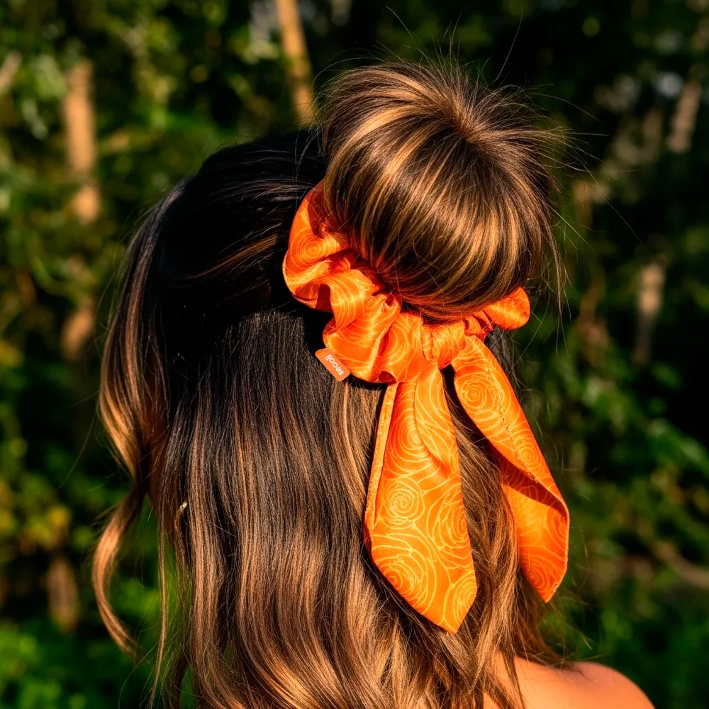 Scrunchie de Cetim com Laço