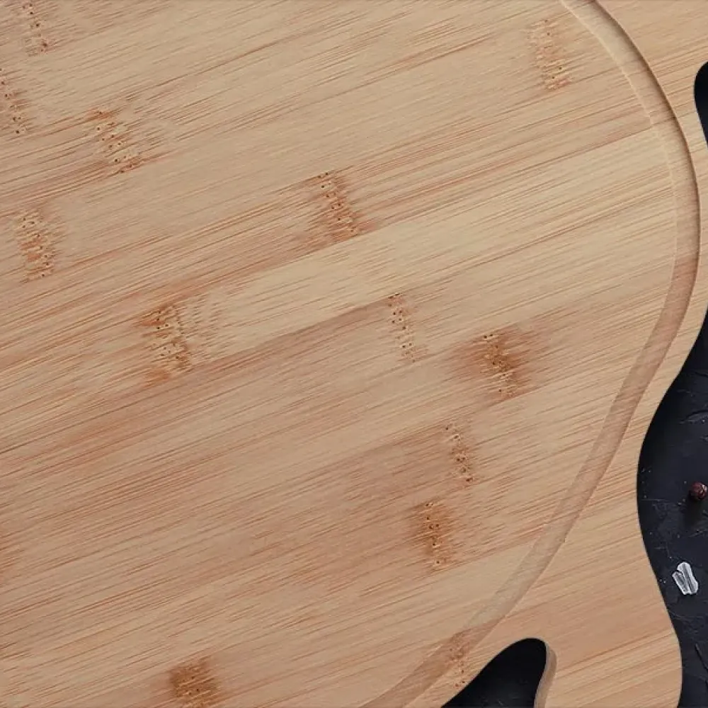 TÁBUA EM BAMBU COM FORMATO DE PORCO