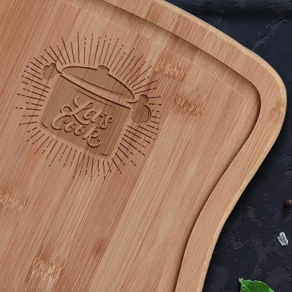 TÁBUA PARA CHURRASCO EM BAMBU 37CM ARREDONDADA