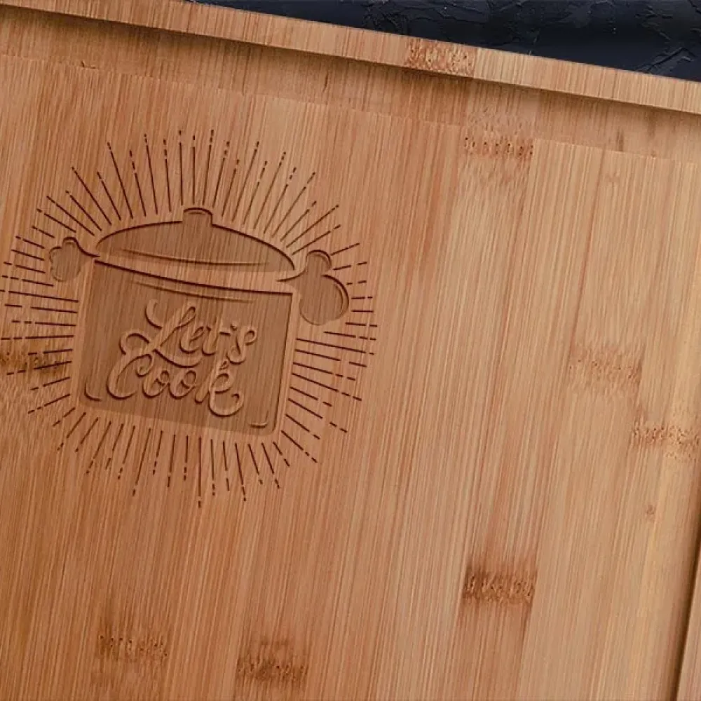 TÁBUA PARA CHURRASCO EM BAMBU 52CM