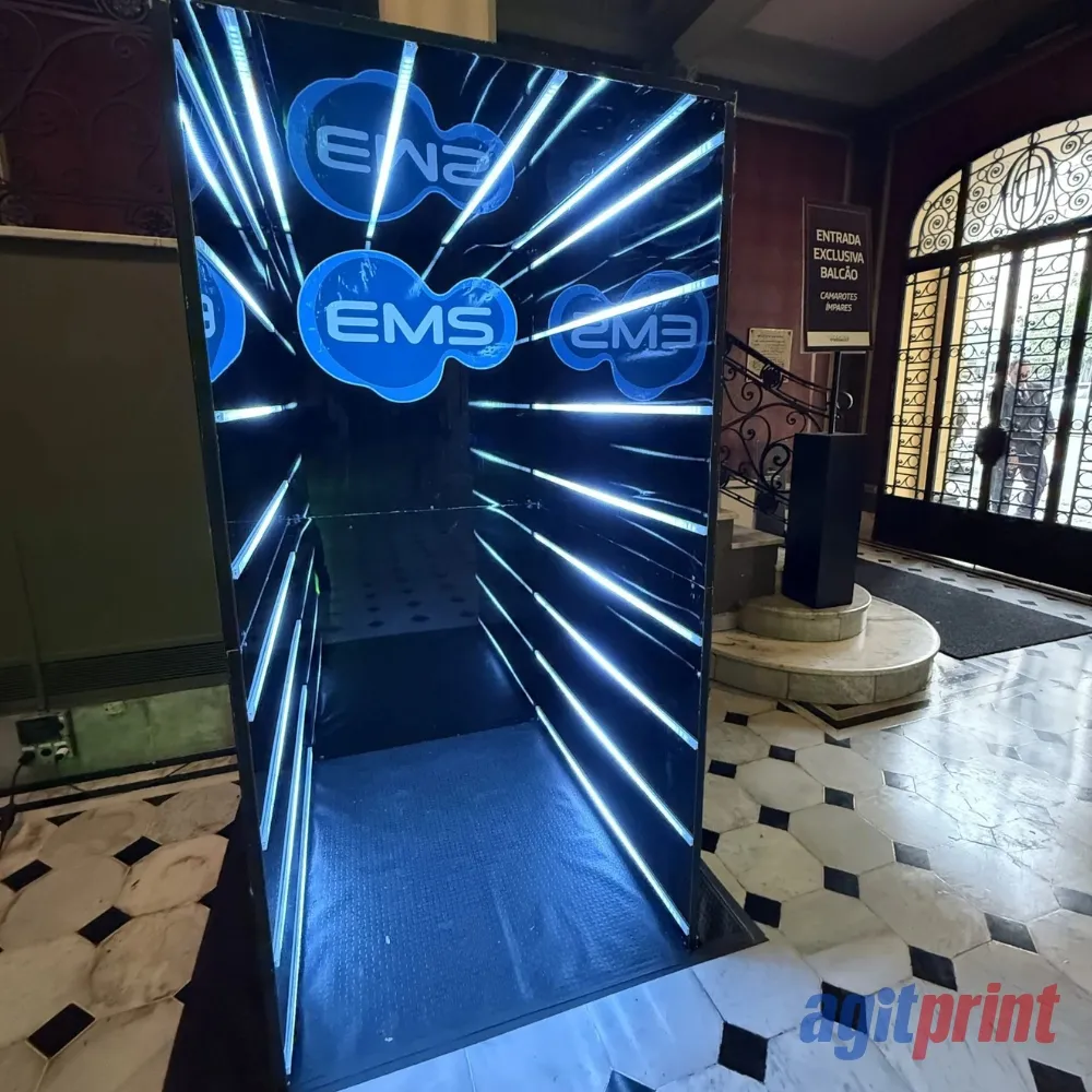 Túnel de Led com Monitor-AG1025