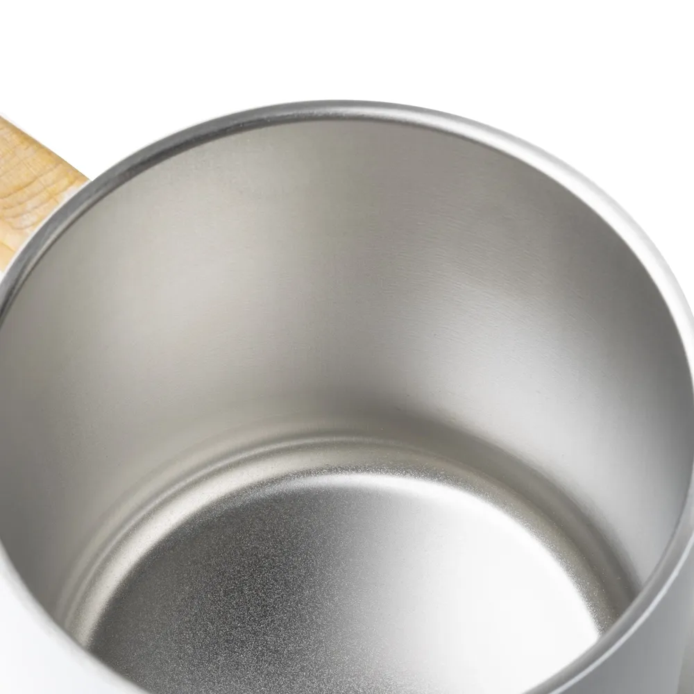 Caneca térmica com alça em madeira