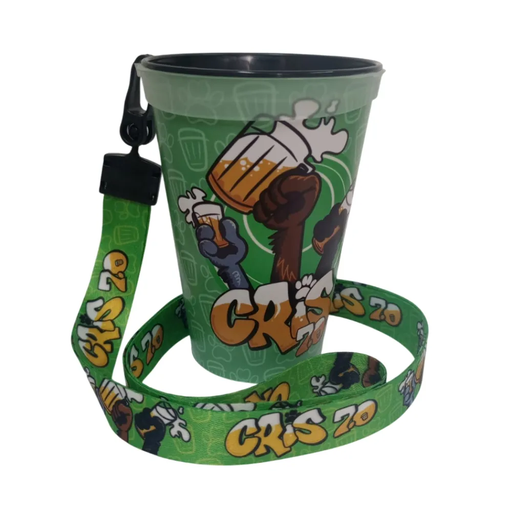 copos de  400ml com cordão de pescoço