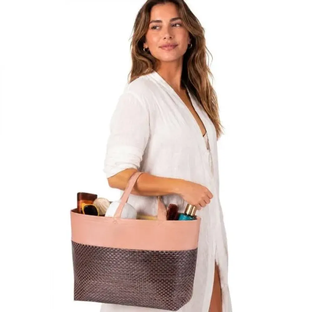 SACOLA EM PVC E MATERIAL SINTÉTICO - PREMIUM - ROSA/XADREZ - 48X33X13 CM