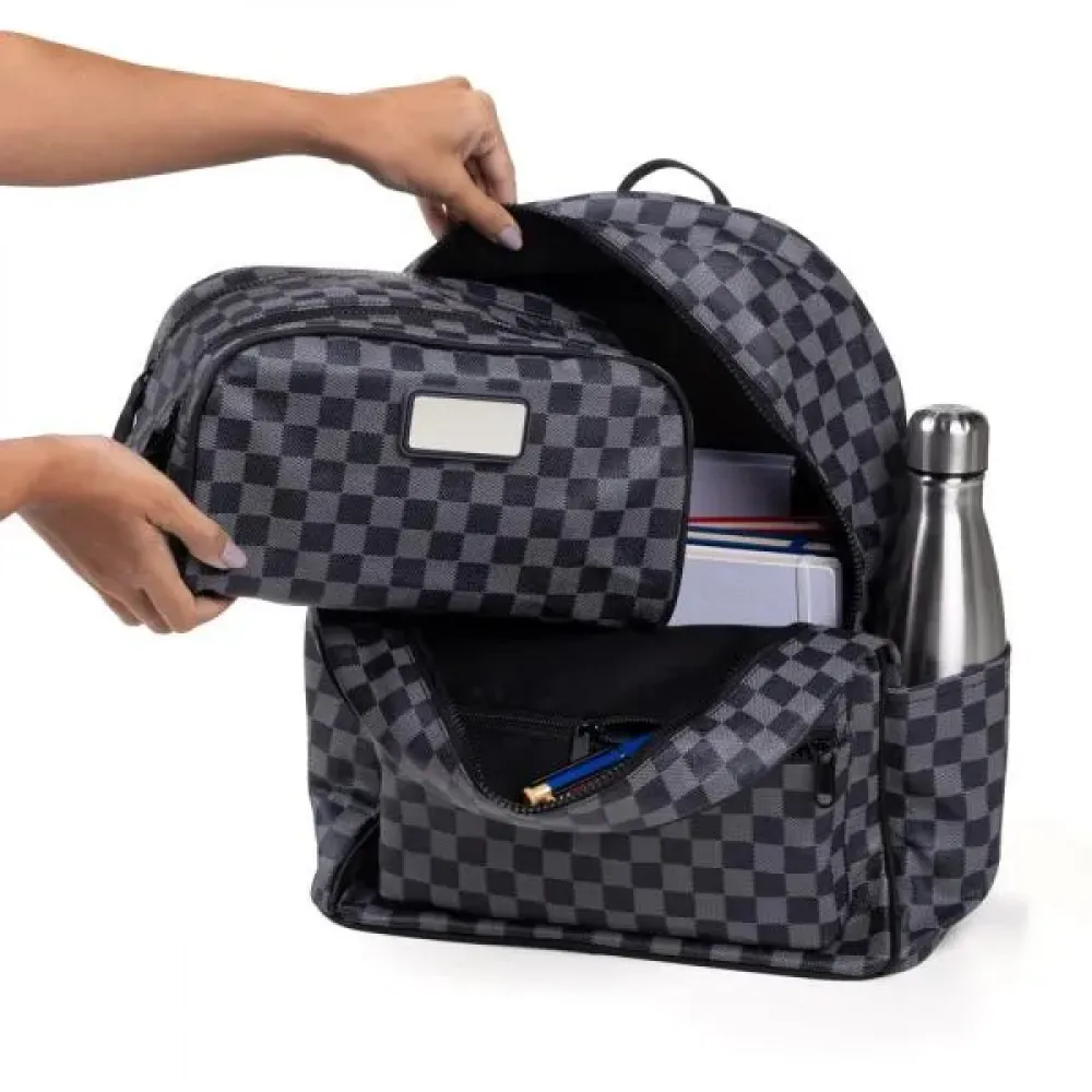 CONJ. MOCHILA E NECESSAIRE EM PVC - XADREZ