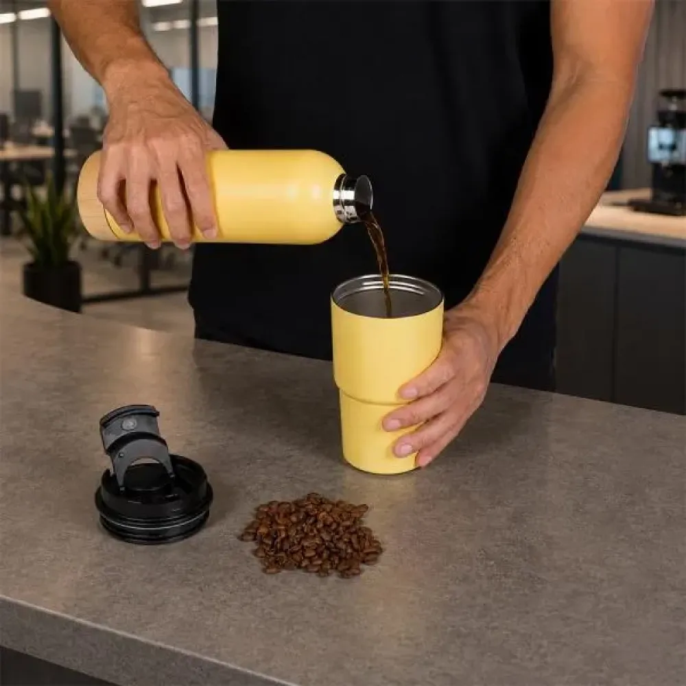 KIT GARRAFA PAREDE DUPLA E COPO TÉRMICO - AMARELO - 2 PÇS