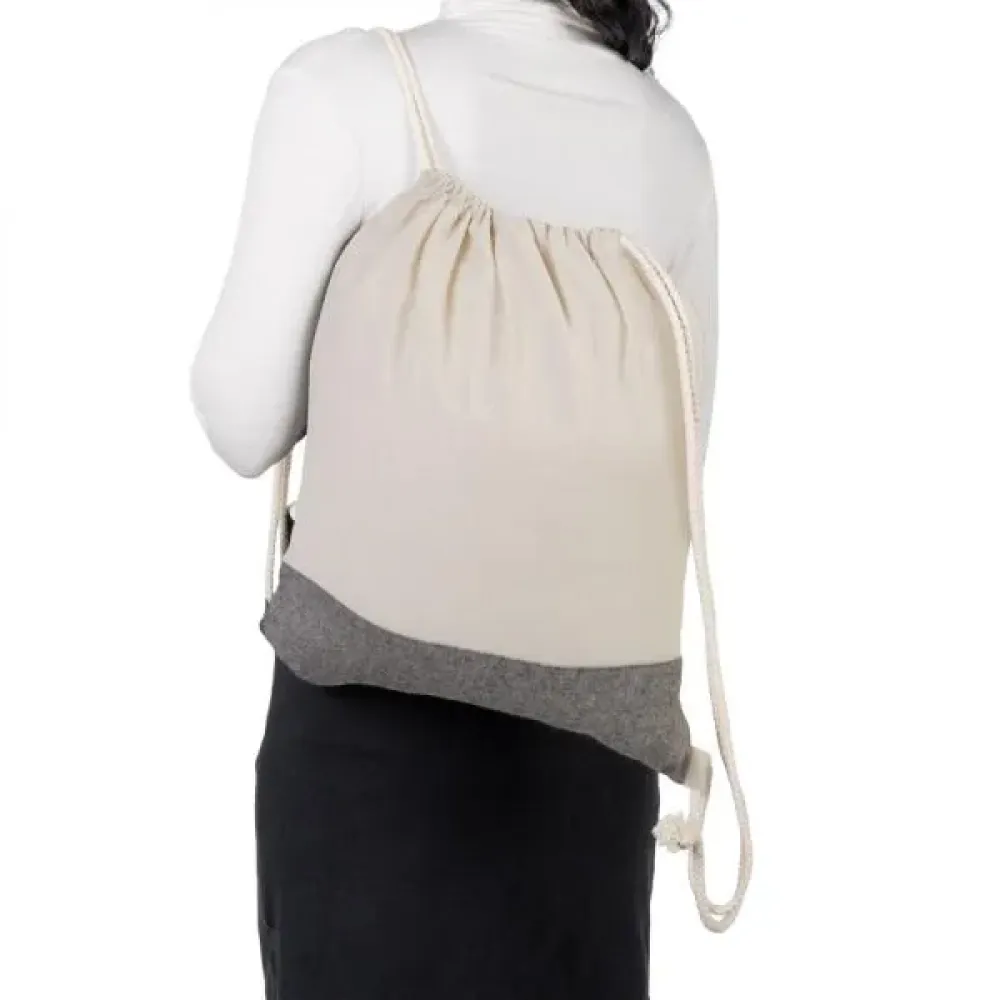 MOCHILA SACOLA EM ALGODÃO RECICLADO - BEGE NATURAL / MELANGE CINZA - 37X41CM